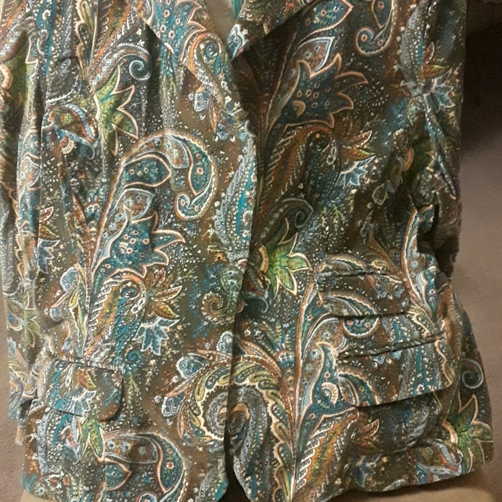 Blazer - Picture 2 of 2